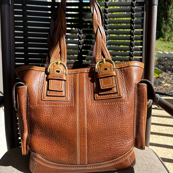 Coach Soho Mia  Tote Bag 10049 - Picture 2 of 11